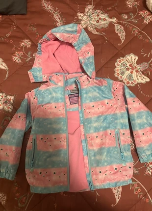 Giubbino bimba da esterno taglia 98/104, brand: Impidimpi, condizioni: Ottime, taglia: 4 anni / 104 cm, €5.00, €5.95 include la Protezione acquisti