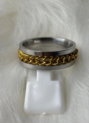 Bague argentée avec chaîne dorée (BA003.1), marque: Articles, état: Neuf sans étiquette, taille: 21,8 mm, 6,00 €, 7,00 € Protection acheteurs (Pro) incluse