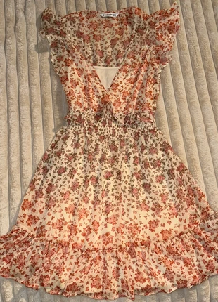 Floral Ruffle Mini Dress, marque: Stradivarius, état: Neuf sans étiquette, taille: S / 36 / 8, 6,00 €, 7,00 € Protection acheteurs incluse