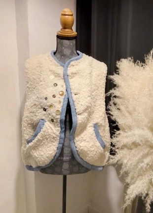 Veste sans manche en fourrure de laine d'agneau, merk: Ly et Lu, staat: Nieuw zonder prijskaartje, maat: XL / 42 / 14, € 59,00, € 62,65 inclusief Kopersbescherming