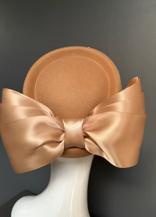 Pill Box Hat Gold Bow Fascinator Wedding New Year Scottish, brand: Ascot, condition: Very good, size: One size, £35.00, £37.45 includes Buyer Protection Pro