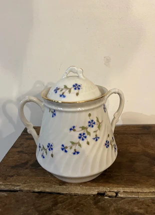 Grand sucrier en porcelaine vintage, marque: Vintage, état: Très bon état, 3,00 €, 3,85 € Protection acheteurs (Pro) incluse