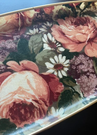 Heat resistant fibreglass floral tray, brand: Vintage Boutique, condition: Very good, £10.00, £11.20 includes Buyer Protection