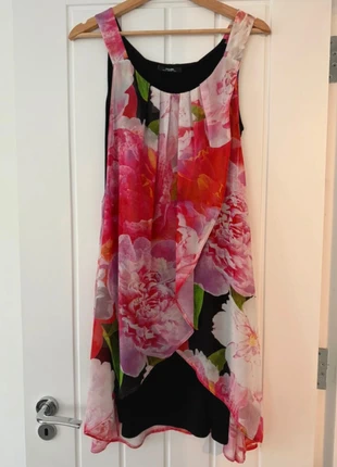 Beautiful patterned pink with black lining holiday cruise dress - Size UK 10, brand: Wallis, condition: Very good, size: S / UK 8-10, £5.00, £5.95 includes Buyer Protection