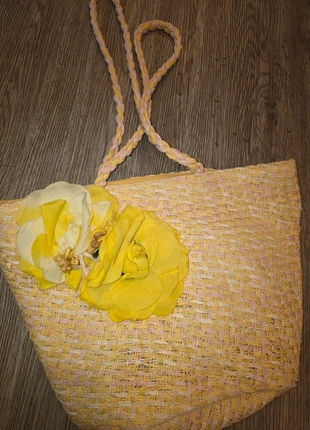 Sac paille jaune fleur 🌸, état: Très bon état, 4,00 €, 4,90 € Protection acheteurs incluse