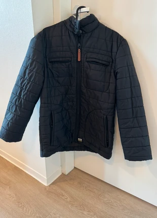 Te koop winterjas, brand: Tricorp, condizioni: Nuovo senza cartellino, taglia: M, €5.00, €5.95 include la Protezione acquisti