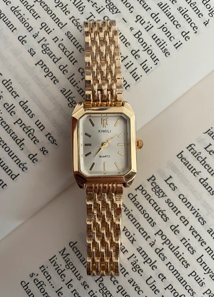 Montre à quartz pour femme blanche et dorée, brand: Quartz, condition: New with tags, size: One size, €7.00, €8.05 includes Buyer Protection