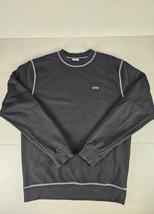 Arte Antwerp – Sweat gris coutures contrastées – Logo brodé “arte”, marke: Arte, zustand: Sehr gut, größe: M, 65,00 €, 68,95 € inklusive Vinted-Käuferschutz