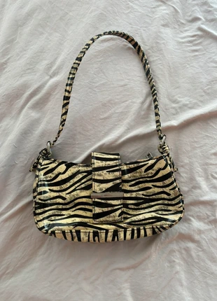 Zebra Tasche Y2K, brand: ASOS Design, condizioni: Ottime, €10.00, €11.20 include la Protezione acquisti
