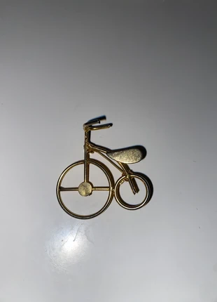 Broche vintage doré, brand: Vintage Dressing, condition: Very good, €1.90, €2.70 includes Buyer Protection