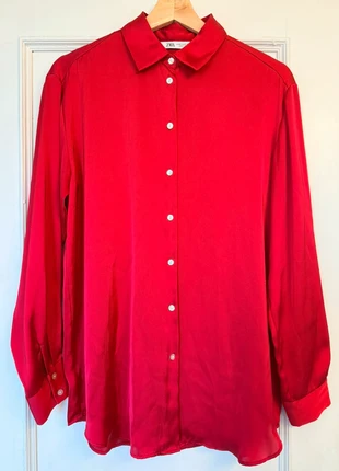 Blusa roja oversize satén, marque: Zara, état: Très bon état, taille: XS / 34 / 6, 5,00 €, 5,95 € Protection acheteurs incluse