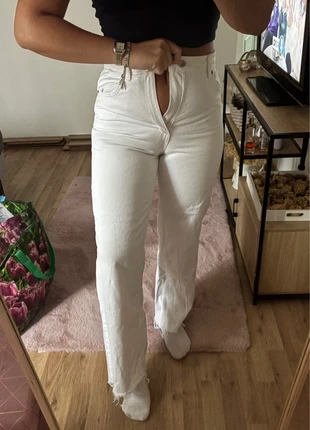 Jean taille haut blanc Zara, marke: Zara, zustand: Sehr gut, größe: M / 38 / 10, 8,00 €, 9,10 € inklusive Vinted-Käuferschutz