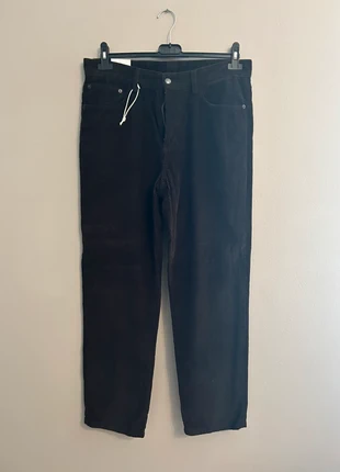 Pantaloni in velluto marroni Zara, brand: Zara, condizioni: Nuovo con cartellino, taglia: IT 42 | W32, €33.00, €35.35 include la Protezione acquisti