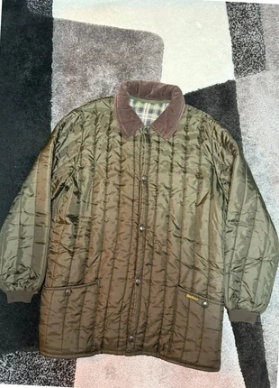 Manteau Barbour rare vintage vert kaki., marke: Barbour, zustand: Sehr gut, größe: L, 105,00 €, 110,95 € inklusive Vinted-Käuferschutz