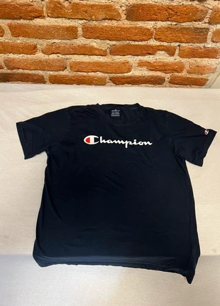 T-shirt enfant champion, marke: Champion, zustand: Sehr gut, größe: 15 Jahre / 170, 3,00 €, 3,85 € beinhaltet Vinted-Käuferschutz Pro