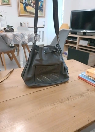 Sac seau en très bon état, marke: Fuchsia, zustand: Neu, 6,00 €, 7,00 € inklusive Vinted-Käuferschutz