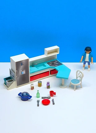 Meuble de cuisine playmobil avec figurine et accessoires., marque: Playmobil, état: Très bon état, taille: Taille unique, 5,50 €, 6,48 € Protection acheteurs (Pro) incluse
