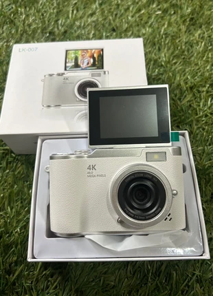 📷 Macchina Fotografica Digitale Nuova – Display Flip, Zoom & Flash, marke: Amazon, zustand: Neu, mit Etikett, 19,99 €, 21,69 € inklusive Vinted-Käuferschutz