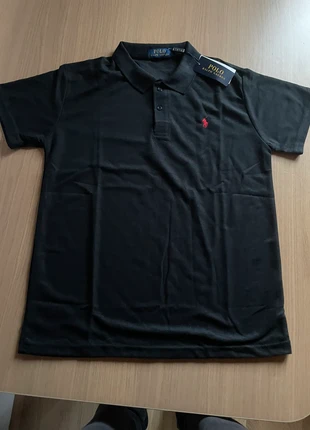 Polo POLO Ralph Lauren – Uomo/Unisex – Colore Nero – Logo Rosso – Condizioni Nuovissime, marca: Ralph Lauren, estado: Novo com etiquetas, tamanho: L, €25.00, €26.95 inclui Proteção do Comprador