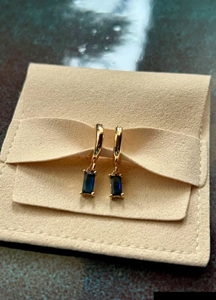 Mini-créoles Huggies en acier doré or et zircon bleu, marke: Trendy, zustand: Sehr gut, 16,00 €, 17,50 € beinhaltet Vinted-Käuferschutz Pro