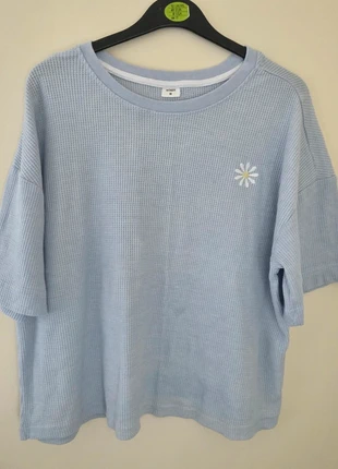 Light Blue Daisy Embroidered Waffle Knit Top Women’s Size M 10 bg7, brand: NO LABEL, condition: Very good, size: M / UK 12-14, £2.99, £3.84 includes Buyer Protection