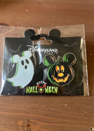 Pins Halloween, marque: Disneyland Paris, état: Neuf sans étiquette, 15,00 €, 16,45 € Protection acheteurs incluse