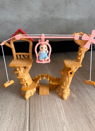 Sylvanian Families - La tyrolienne des bébés, marke: Sylvanian Families, zustand: Sehr gut, größe: 3 Jahre / 98, 10,00 €, 11,20 € inklusive Vinted-Käuferschutz