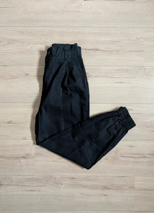 Pantalon Balloon Fit avec Pinces Pull & Bear, brand: Pull & Bear, condition: Good, size: M / 38 / 10, €10.00, €11.20 includes Buyer Protection