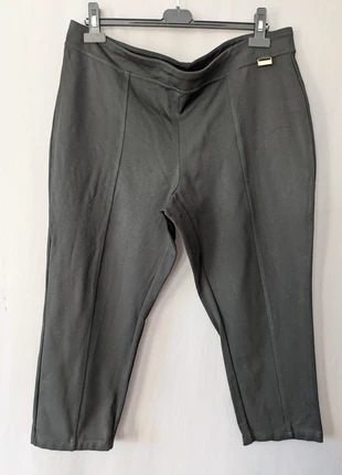 Pantacourt noir Calvin Klein femme XL stretch élégant très bon état, marque: Calvin Klein, état: Très bon état, taille: XL / 42 / 14, 13,00 €, 14,35 € Protection acheteurs (Pro) incluse