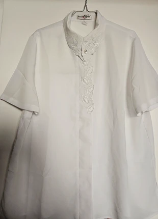🌼 Blouse blanche brodée – style romantique vintage, brand: Vintage Dressing, condizioni: Ottime, taglia: L / IT 44 / EU 40, €5.00, €5.95 include la Protezione acquisti