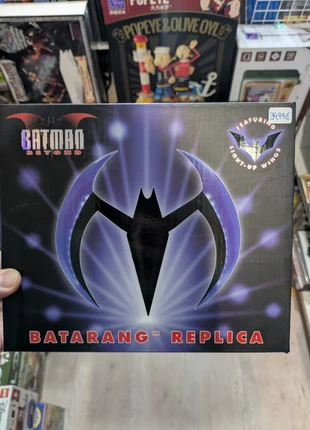 Batman Beyond Prop Replica 1/1 Batarang 20 cm, marca: Batman, estado: Muito bom, €35.00, €37.45 inclui Proteção do Comprador Pro