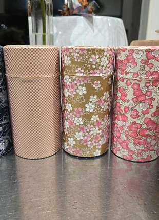 4 boîtes à thé japonaises TBE, marque: Artisan du thé, état: Très bon état, 30,00 €, 32,20 € Protection acheteurs incluse