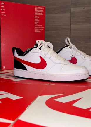 Chaussure Nike Court Borough Low 2 SE (GS), marque: Nike, état: Très bon état, taille: 39, 35,00 €, 37,45 € Protection acheteurs incluse