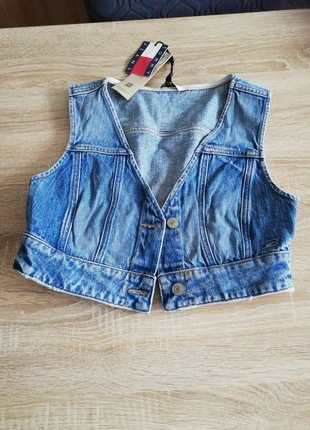 Tommy Jeans maat S, brand: Tommy Hilfiger, condizioni: Nuovo con cartellino, taglia: S / IT 40 / EU 36, €15.00, €16.45 include la Protezione acquisti