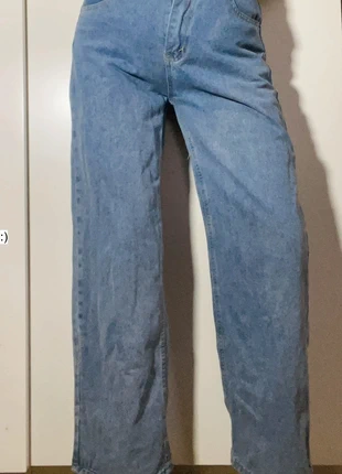 Jean droit femme taille 40, marque: Femme, état: Très bon état, taille: L / 40 / 12, 7,00 €, 8,05 € Protection acheteurs (Pro) incluse