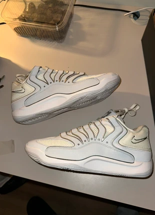 KD18 KevinDurant, marque: Nike, état: Neuf avec étiquette, taille: 43, 139,00 €, 146,65 € Protection acheteurs incluse