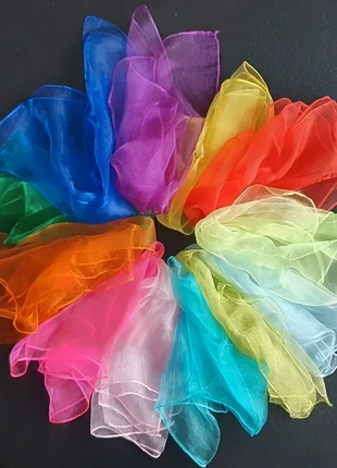 Set of 12 colorful play scarves (60 × 60 cm) | New, merk: Montessori, staat: Nieuw zonder prijskaartje, maat: Universeel, € 12,00, € 13,30 inclusief Kopersbescherming