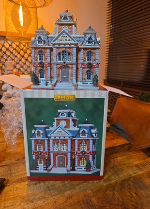 Lemax Town hall, merk: Lemax, staat: Goed, € 45,00, € 47,95 inclusief Kopersbescherming