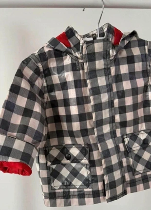 Geruit HEMA regenjas maat 74, merk: Hema, staat: Goed, maat: 9-12 maanden / 74 cm, € 6,00, € 7,00 inclusief Kopersbescherming