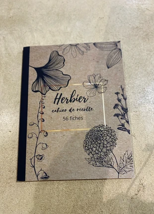 Herbier cahier de récolte 56 fiches, état: Neuf sans étiquette, 4,00 €, 4,90 € Protection acheteurs incluse