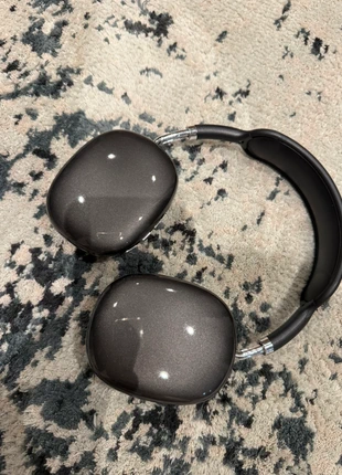 Zwarte koptelefoon, brand: merkloos, condizioni: Nuovo senza cartellino, €10.00, €11.20 include la Protezione acquisti