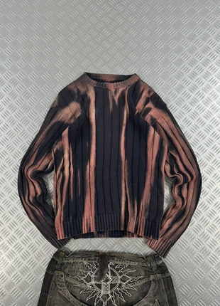 Y2k knitted sweater asimetrical graphic 2000s faded fire Edit vintage custom, marque: Vintage Dressing, état: Très bon état, taille: M, 39,90 €, 42,60 € Protection acheteurs incluse