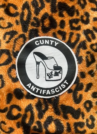 patch cunty antifa blanc, marque: DIY, état: Très bon état, 4,00 €, 4,90 € Protection acheteurs incluse