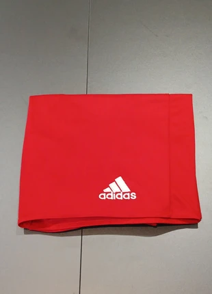 Short sport rouge Adidas taille 13-14 ans, marque: adidas, état: Très bon état, taille: 13 ans / 158 cm, 3,00 €, 3,85 € Protection acheteurs incluse
