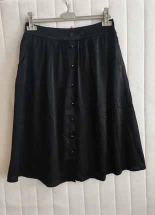 Jupe noire satinée neuve La Petite Étoile, marca: La petite étoile, estado: Novo com etiquetas, tamanho: M / 38 / 10, €21.00, €22.75 inclui Proteção do Comprador