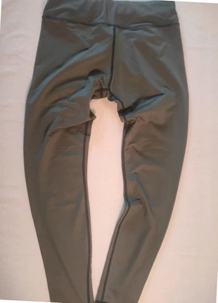 Legging kaki femme marque Bershka taille S, brand: Bershka, condition: Very good, size: S / 36 / 8, €6.00, €7.00 includes Buyer Protection