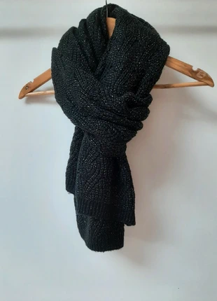 Longue écharpe noire en tricot, condition: Good, €3.00, €3.85 includes Buyer Protection