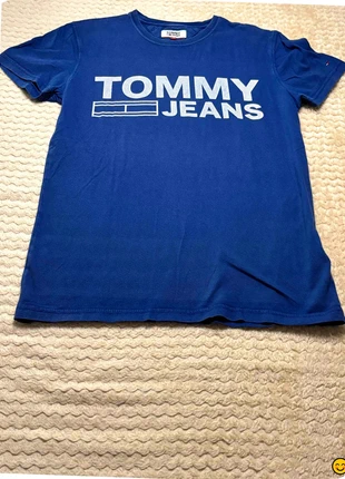 tommy hilfiger t-shirt, brand: Tommy Hilfiger, condizioni: Ottime, taglia: S, €10.00, €11.20 include la Protezione acquisti