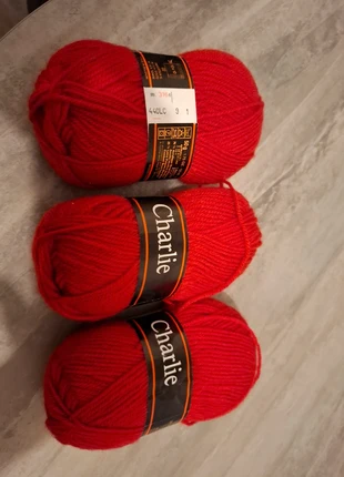 3 pelotes rouge, marque: LAINE, état: Neuf sans étiquette, 2,00 €, 2,80 € Protection acheteurs incluse