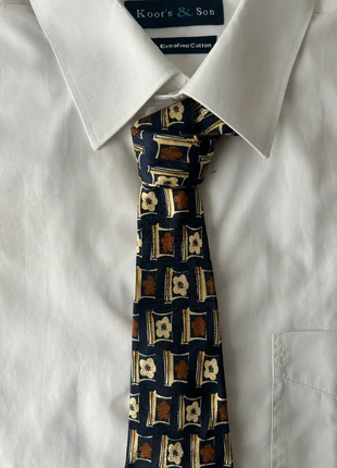 🔵 Cravate Singe Libert à motifs carrés floraux bleu marine, beige et rouille, marca: Vintage Dressing, estado: Muito bom, €7.00, €8.05 inclui Proteção do Comprador